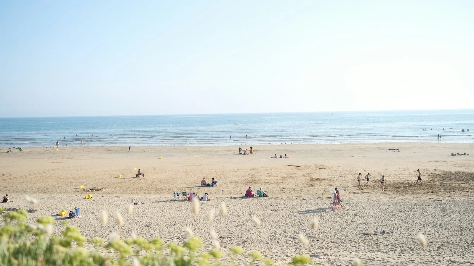️ L'été : plages, activités en famille et haute saison